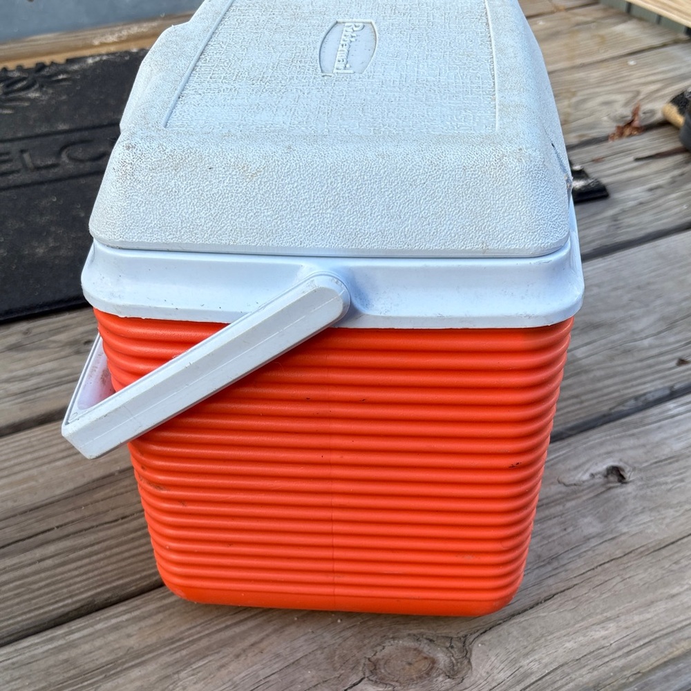 Rubbermaid Orange and White Cooler - Picture 6 of 10